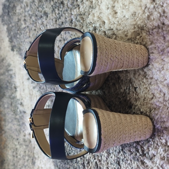 Wedge Sandals - Picture 4 of 6